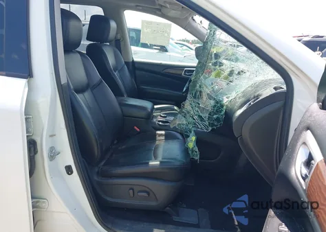 2017 Nissan Pathfinder Platinum z USA, uszkodzony, nr VIN 5N1DR2MM0HC633118